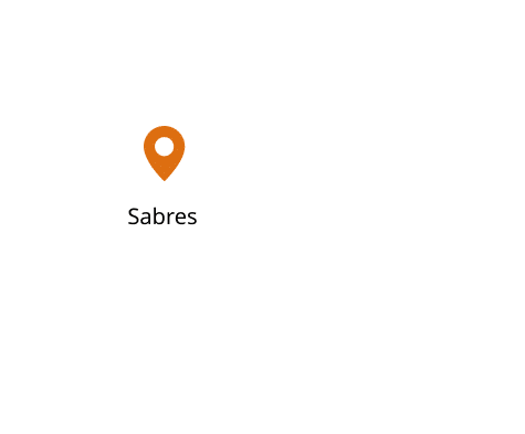 Localisation Sabres : Carte et situation géographique Carte de la commune de Sabres localisée par un marqueur orange sur un fond blanc, délimitant une région administrative ou géographique plus vaste sur fond noir.